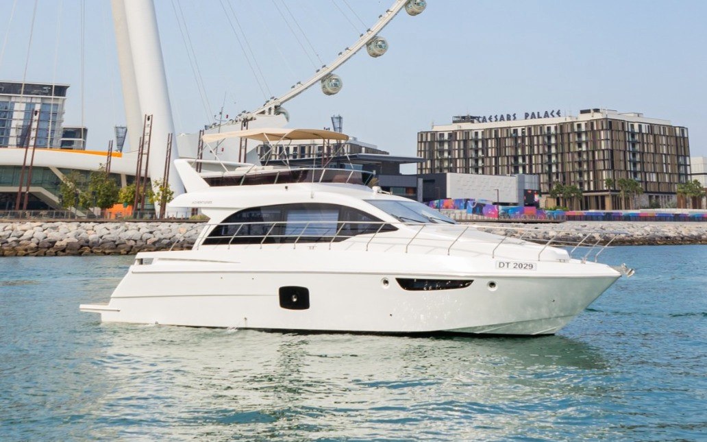 Sky Walker Oxo, private yacht