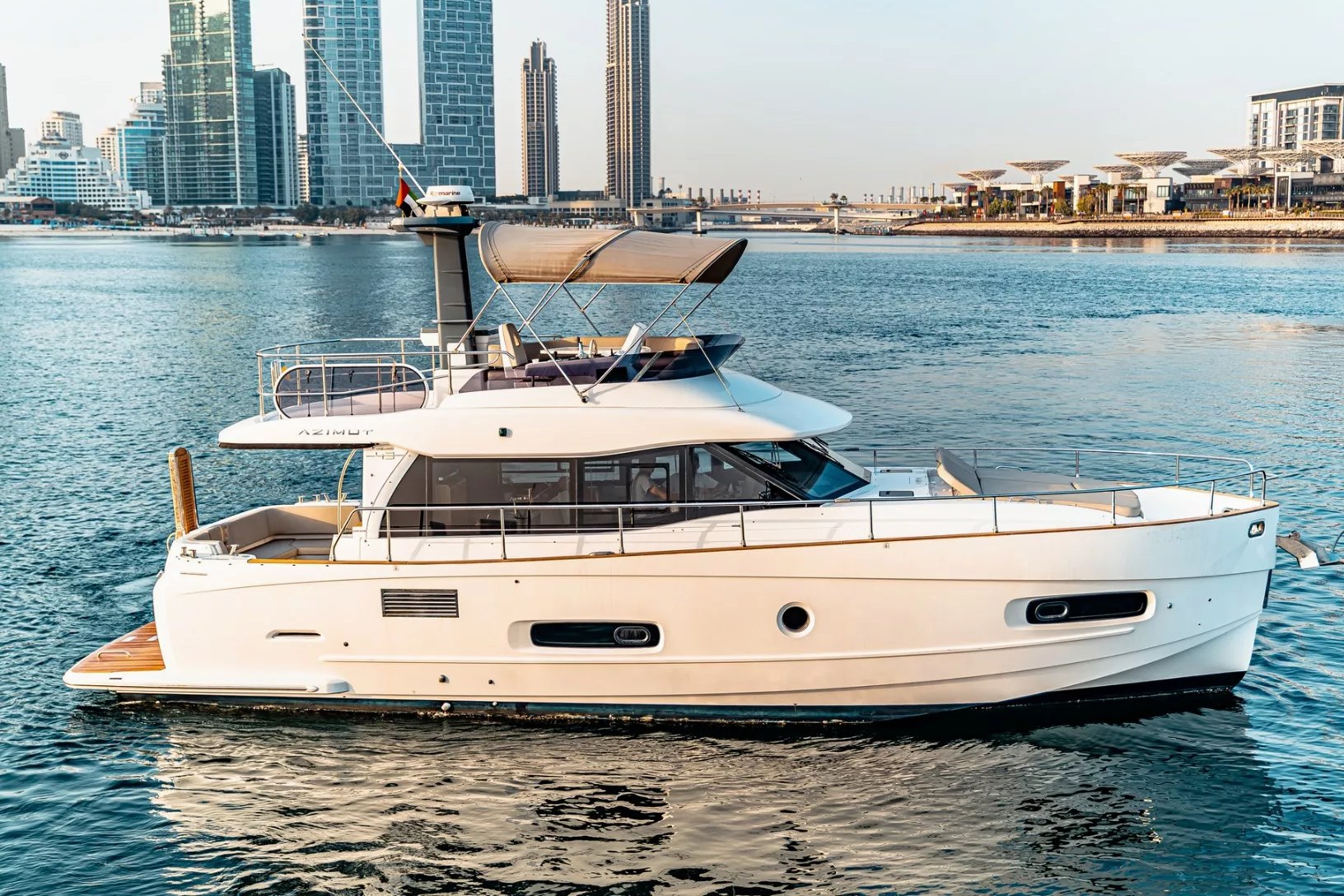 Azimut Magellano 43 ft, gallery image 2
