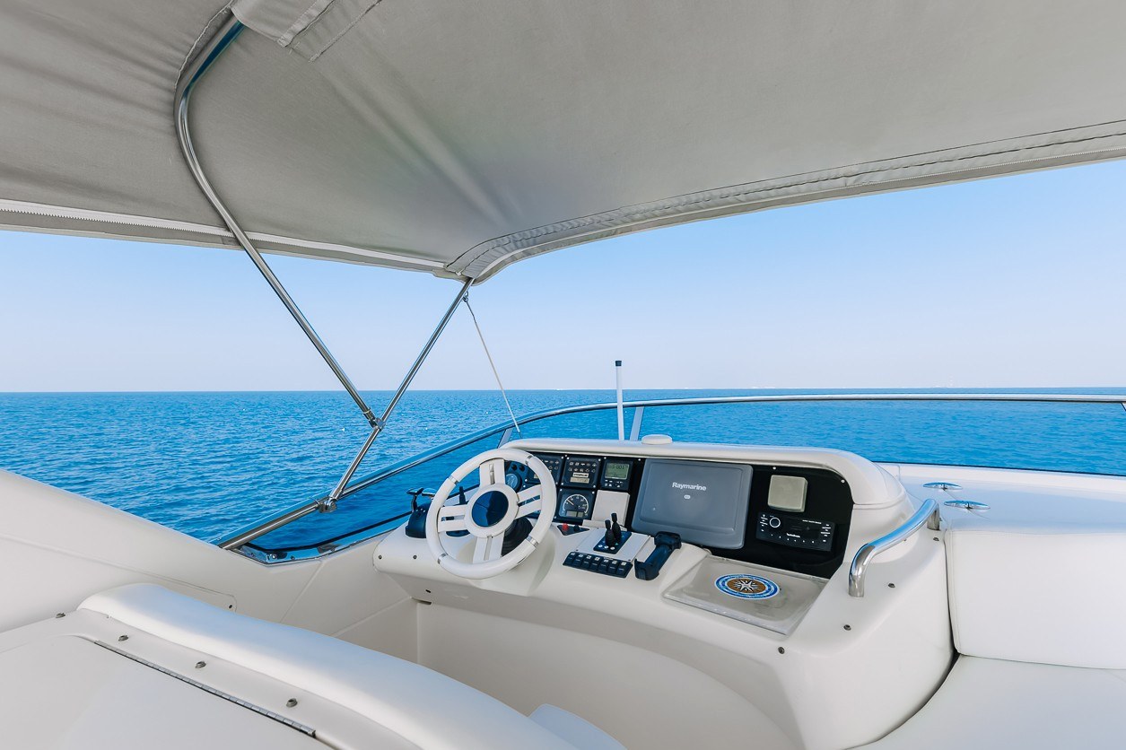 Azimut 8ofUs, gallery image 5