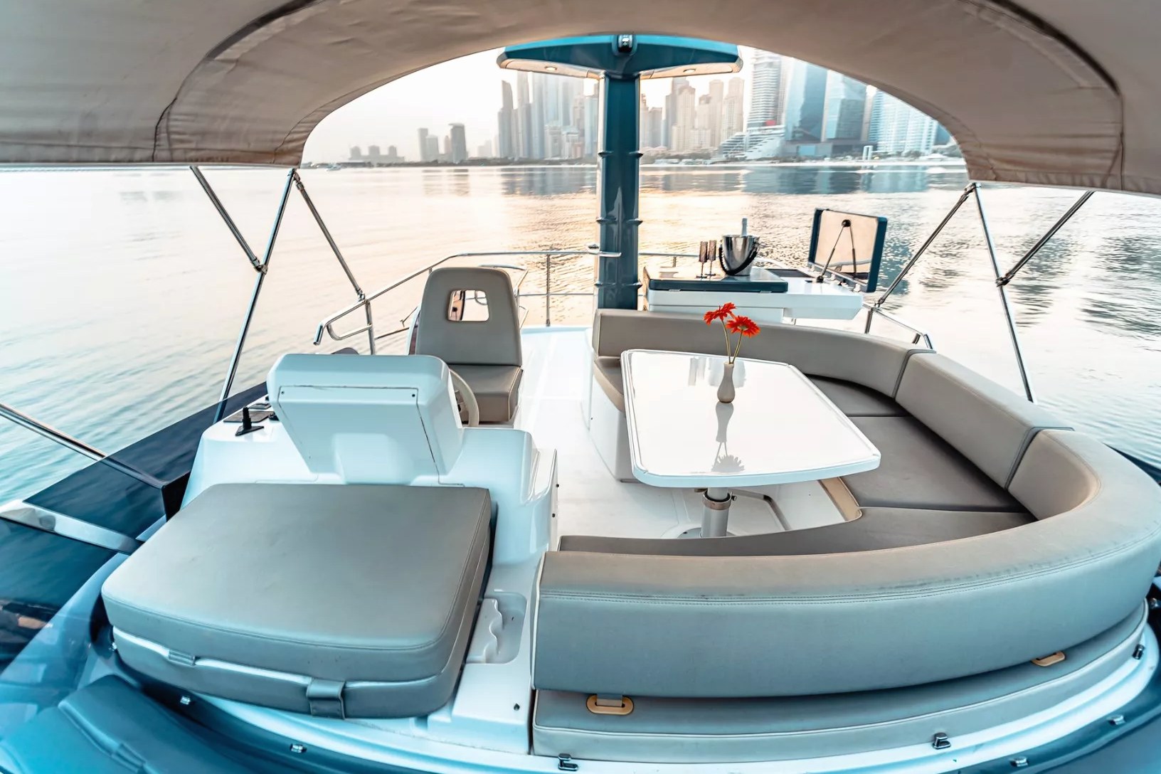 Azimut Magellano 43 ft, gallery image 9