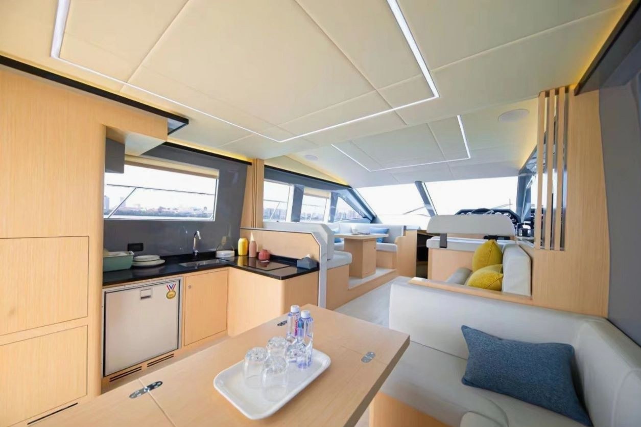 Sky Walker Oxo, gallery image 3