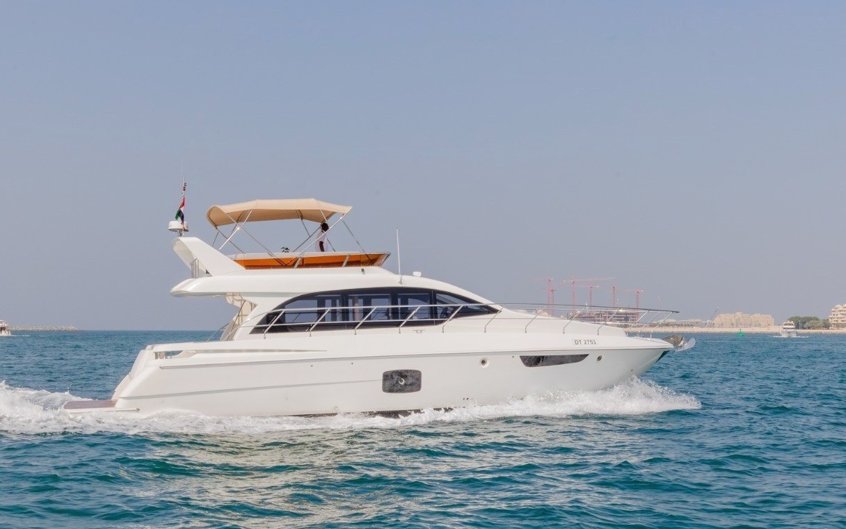 Sky Walker Kit, private yacht