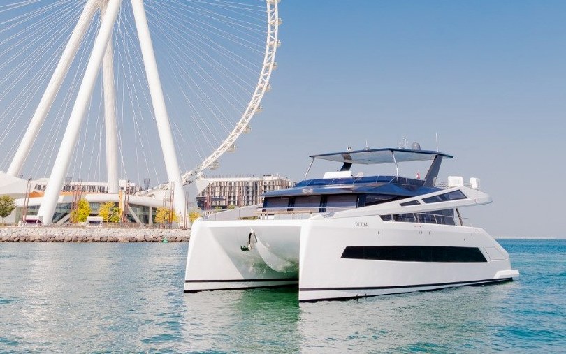 Sky Walker Aquila, private yacht